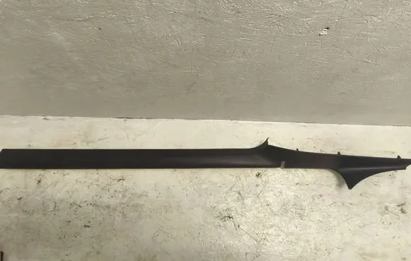 Volkswagen Golf V Front sill trim cover 1K3853372