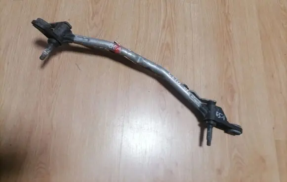 Renault Clio III Front wiper linkage 