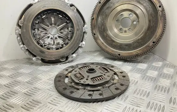 Skoda Superb B8 (3V) Clutch set kit 04L105273 323084510 123062510