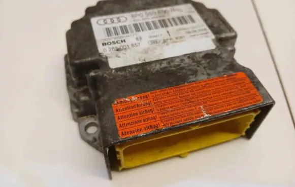 Audi A3 S3 8P Airbag control unit/module 8P0959655H 0285001857