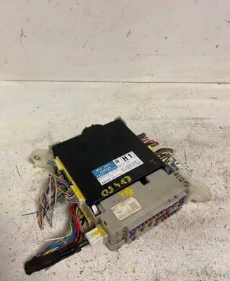 Lexus RX 450H Fuse module 8273048J20 8922148450 2380002382
