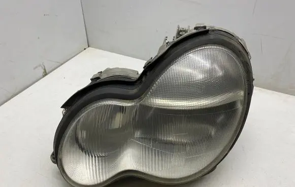 Mercedes-Benz C W203 Headlight/headlamp
