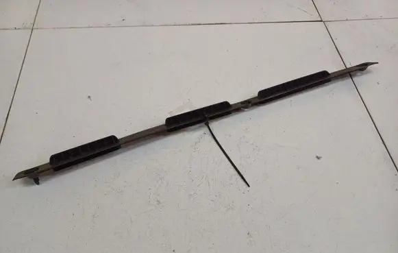 Mercedes-Benz 100 W631 Dash center air vent grill