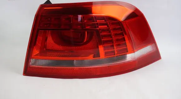 Volkswagen PASSAT B7 Rear/tail lights 3AF945310