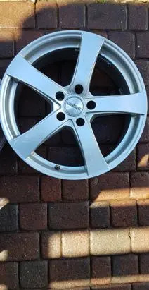 Nissan Murano Z51 R18 alloy rim 