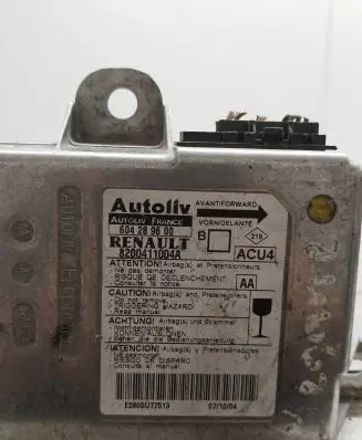 Renault Megane II Airbag control unit/module 8200411004A 604289600 E280SU77513