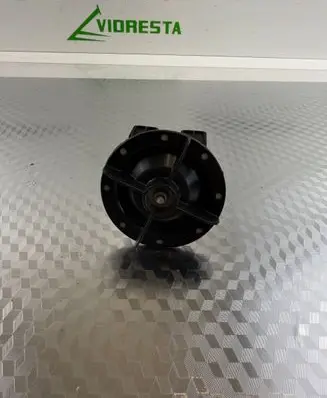 Ford Focus Spare wheel bolt 