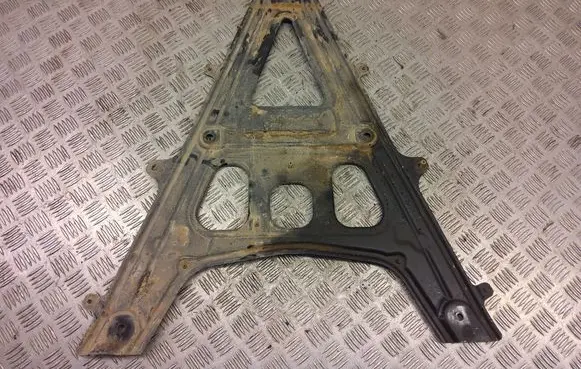 BMW 2 F22 F23 Engine splash shield/under tray 7299690