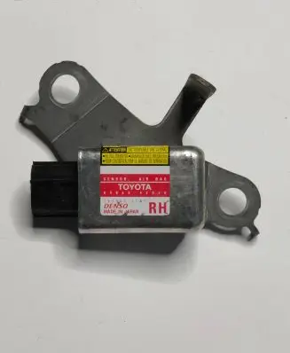 Toyota RAV 4 (XA20) Airbag deployment crash/impact sensor 8986042020 1879001131