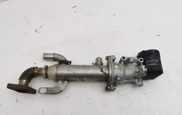 Ford C-MAX I EGR valve cooler 993062H 8653691