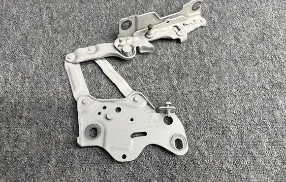 BMW X5 G05 Engine bonnet/hood hinges 7418201 741820115 210920