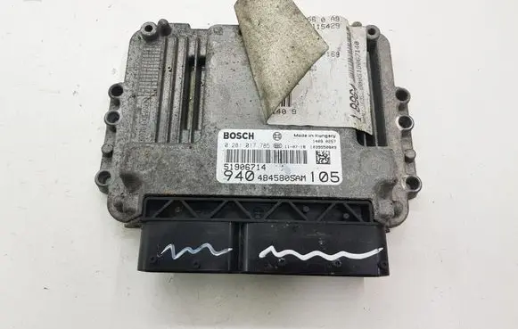 Alfa Romeo Giulietta Engine control unit/module 51906714 0281017785