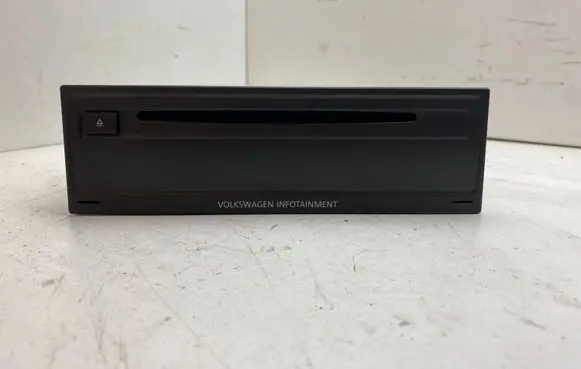 Volkswagen Golf VII CD/DVD changer 2G0035126
