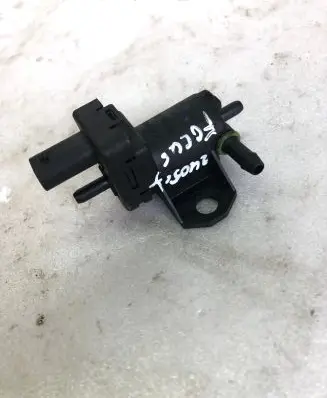 Ford Focus Vacuum valve 9812031180
