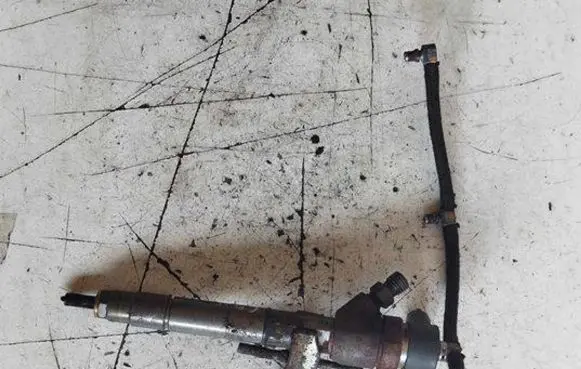 Honda CR-V Fuel injector 0445110288