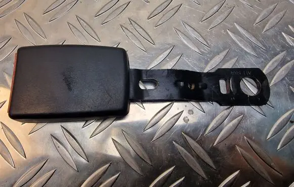 Audi A2 Front seatbelt buckle 8Z0857755F