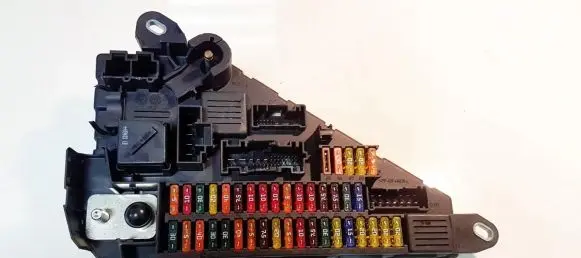 BMW 5 E60 E61 Fuse box set 690661901 6906619-01