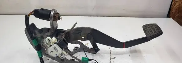 Toyota Yaris Brake pedal 8951033030