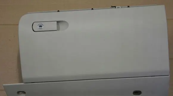 Volkswagen Touareg II Glove box 7P1857097A