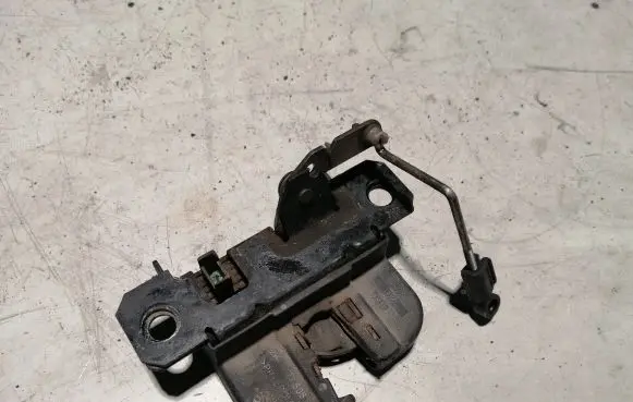 Volkswagen Caddy Tailgate/trunk/boot lock/catch/latch 2K0827505F
