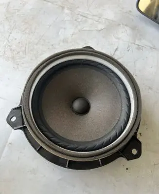 Toyota Prius (NHW20) Front door speaker 07428C6