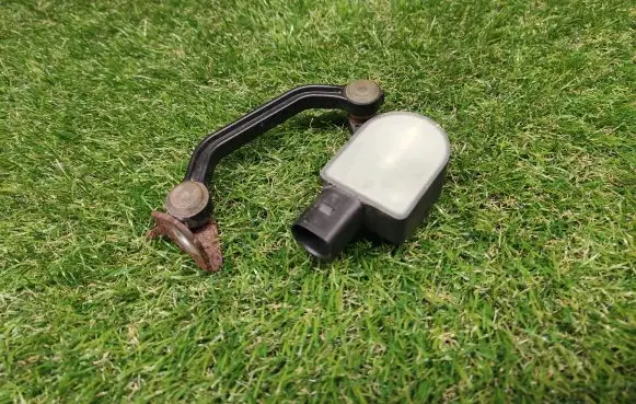 Volkswagen PASSAT B6 Yaw turn rate sensor 1T0907503