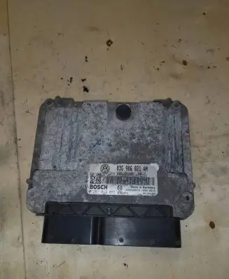 Volkswagen PASSAT B6 Engine control unit/module 03G906021AN 1039S08879 0281012085