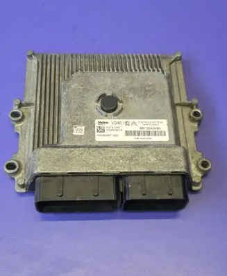 Peugeot 3008 I Engine control unit/module ECU 9813043480