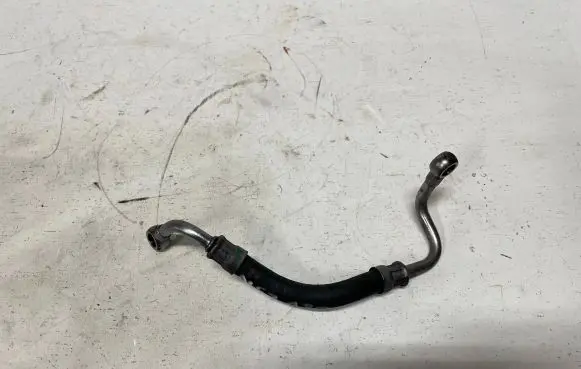 BMW X5 E70 Turbo turbocharger oiling pipe/hose