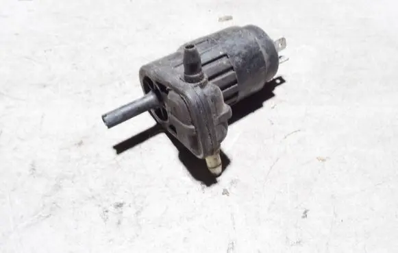 Alfa Romeo 147 Windscreen/windshield washer pump 4007677 D1841
