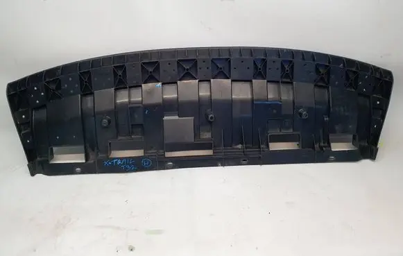 Nissan X-Trail T32 Front bumper skid plate/under tray 626604CL0B