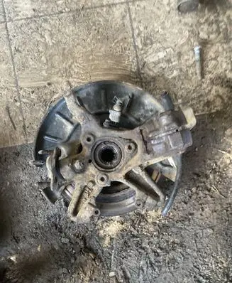 Skoda Octavia Mk2 (1Z) Front wheel hub