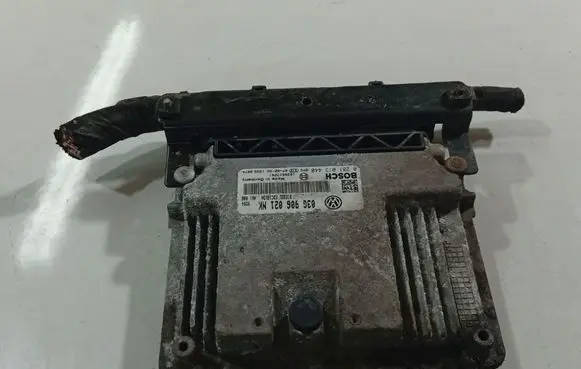 Volkswagen PASSAT B6 Engine control unit/module 03G906021NK