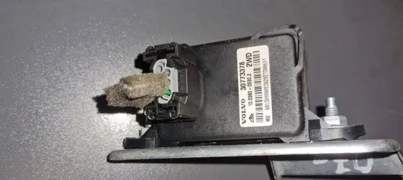 Volvo V70 ESP acceleration yaw rate sensor 30773378 10098005302 0130980053