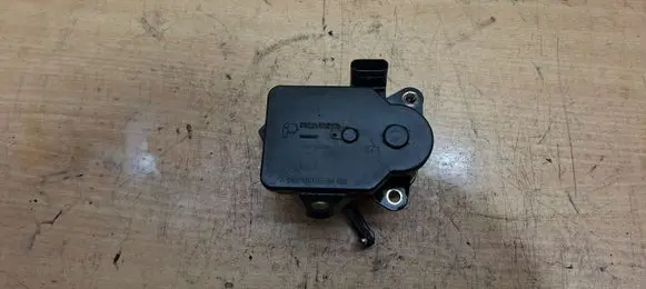 Mercedes-Benz ML W164 Intake manifold valve actuator/motor A6421500594Q2