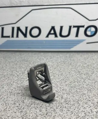 Sun visor clip/hook/bracket