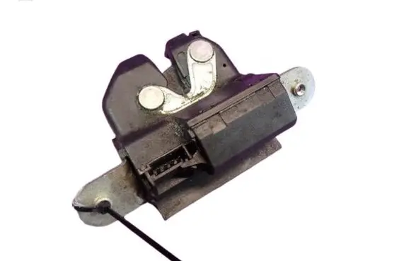 Fiat 500 Tailgate/trunk/boot lock/catch/latch 55701971