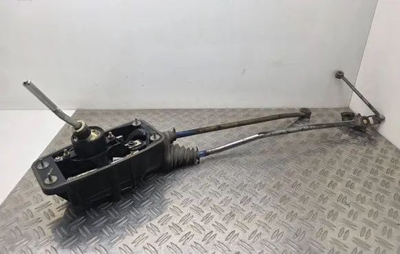 Audi A4 S4 B7 8E 8H Gear shifter/selector 8E0711290