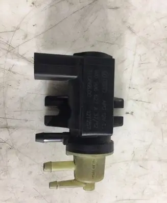 Volkswagen Touran I Turbo solenoid valve 1K0906627A