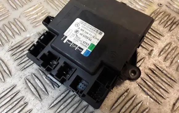 Mercedes-Benz A W169 Door control unit/module 1698207126 A1698207126