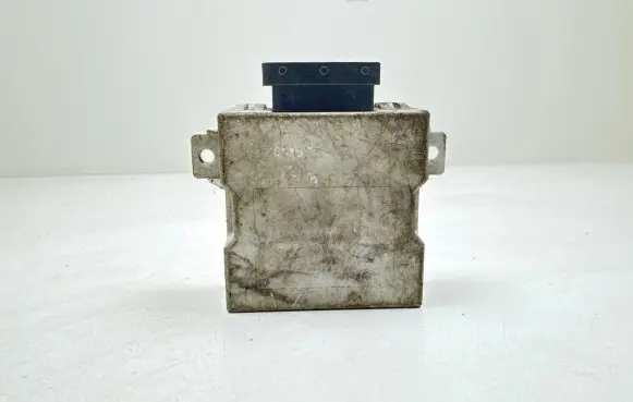 Toyota Avensis T250 Window wiper relay 150696