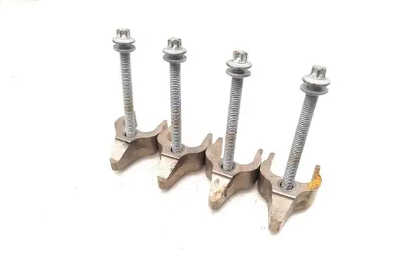 Mini One - Cooper Coupe R56 Fuel Injector clamp holder 