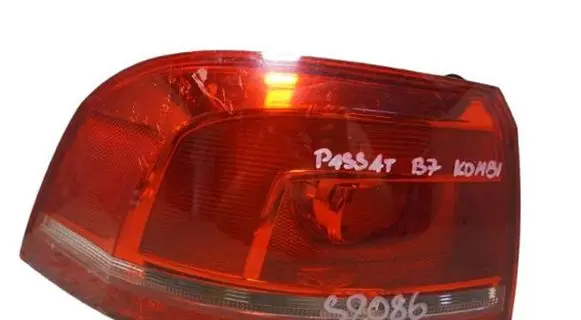 Volkswagen PASSAT B7 Rear/tail lights 3AF945095C