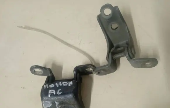Honda Accord Front door hinge set 