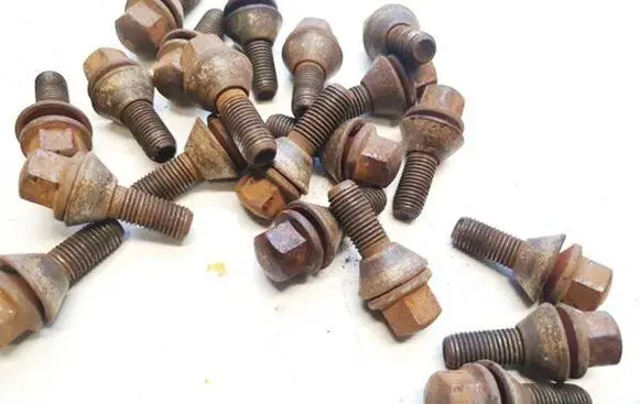 Saab 9-3 Ver2 Nuts/bolts 