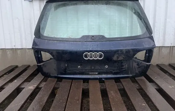 Audi A4 S4 B8 8K Tailgate/trunk/boot lid 