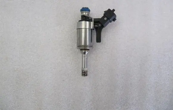 BMW 1 F20 F21 Fuel injector 0261500073