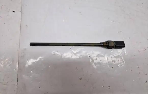 Nissan Navara D40 Oil pressure sensor 111457731R