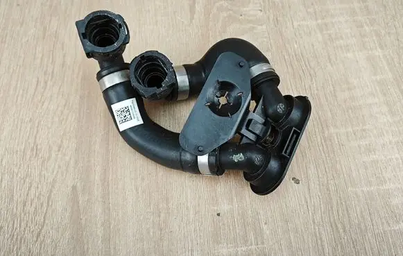BMW X6 G06 Engine coolant pipe/hose 8780517