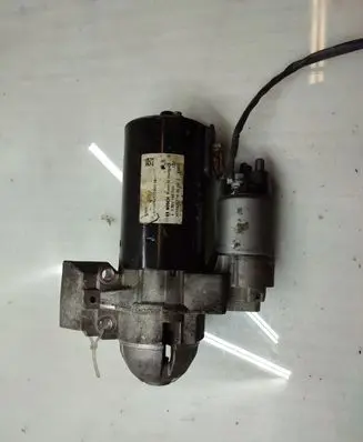 BMW 5 F10 F11 Starter motor 8515900 0001148020